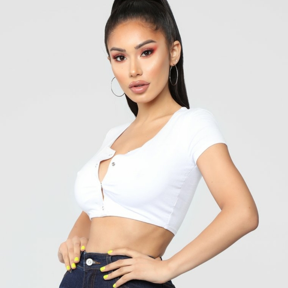 White Snap Button Crop Top - Picture 4 of 10